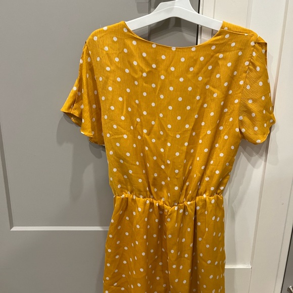 Yellow poka-dot romper - Picture 2 of 6